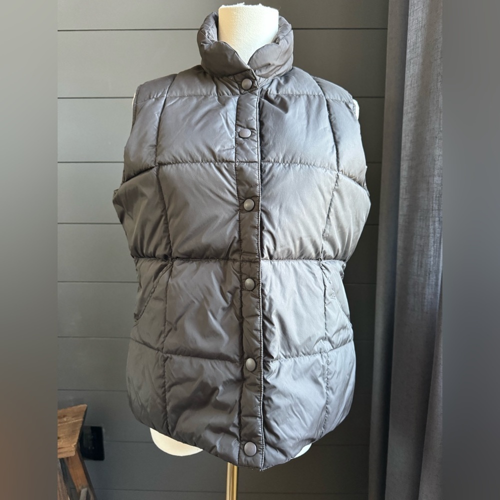 Lands' End Women's Gray/Charcoal Snap front Quilted Puffer Vest Size Small